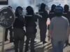 HAOS PRED GRADSKI DERBI! Policija morala da interveniše, ima povređenih! (FOTO) HAOS PRED GRADSKI DERBI Policija morala da intervenise ima povredjenih.jpg