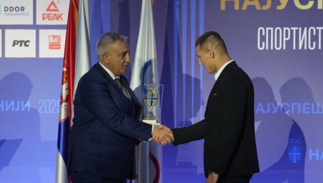Todorov-prvi-cestitao-dzudistima-Crvene-zvezde-plasman-u-finale-Lige.jpg Todorov prvi cestitao dzudistima Crvene zvezde plasman u finale Lige.jpg