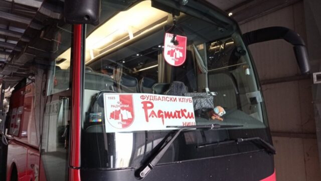 Nislije bruse formu u bugarskoj radnicki na mini pripremama u banskom.jpg