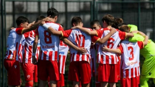 Zvezda bolja u vecitom derbiju pioniri crveno belih pobedili partizan.jpg