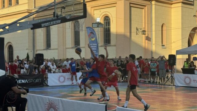 Mladi-Zrenjaninci-radno-pod-obrucima-obelezili-evropsku-nedelju-sporta.jpg Mladi zrenjaninci radno pod obrucima obelezili evropsku nedelju sporta.jpg