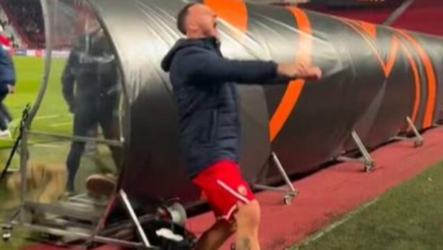 KAKVA-EKSPLOZIJA-Marko-Arnautovic-u-ekstazi-nakon-pobede-Crvene-zvezde.jpg KAKVA EKSPLOZIJA Marko Arnautovic u ekstazi nakon pobede Crvene zvezde.jpg