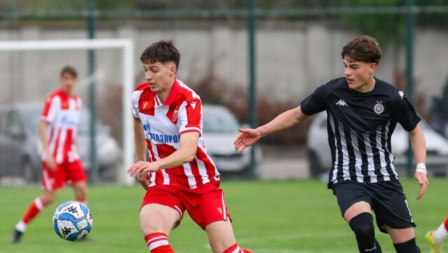 ZVEZDA NAPUNILA MREZU PARTIZANA Omladinski veciti derbi skroz obojen u.jpg