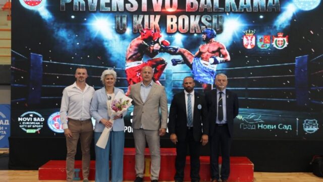 OTVOREN BALKANSKI SAMPIONAT U KIK BOKSU Lajkrsska hala u Petrovaradinu.jpg