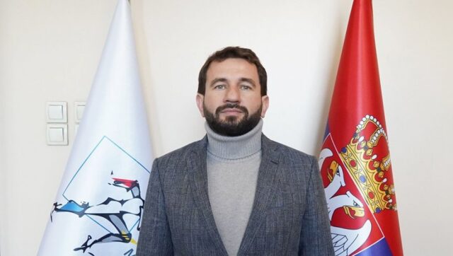 GRADNJA-TEMELJA-ZA-BUDUCNOST-Iskusni-biznismen-Adnan-Bajramovic-na-celu.jpg Gradnja temelja za buducnost iskusni biznismen adnan bajramovic na celu.jpg
