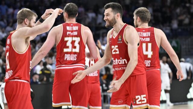 OGLASILA-SE-EVROLIGA-Poznato-kad-odlozenu-utakmicu-igraju-Olimpijakos-i.jpg OGLASILA SE EVROLIGA Poznato kad odlozenu utakmicu igraju Olimpijakos i.jpg