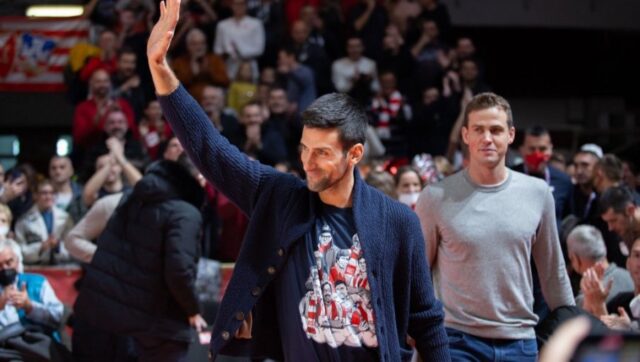 POSEBNA-PODRSKA-Novak-DJokovic-gleda-utakmicu-Olimpijakos-Crvena-zvezda.jpg POSEBNA PODRSKA Novak DJokovic gleda utakmicu Olimpijakos Crvena zvezda.jpg