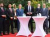 SREĆNO U TARANTU: Premijer Macut ispratio srpske sportiste na Mediteranske igre SRECNO U TARANTU Premijer Macut ispratio srpske sportiste na Mediteranske.jpg