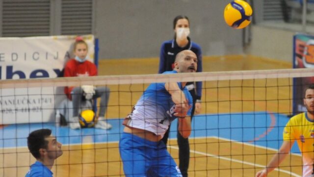 Kraljevcni Tesko Do Cuda Odbojkasi Ribnice Docekuju Novosadsku Vojvodinu.jpg