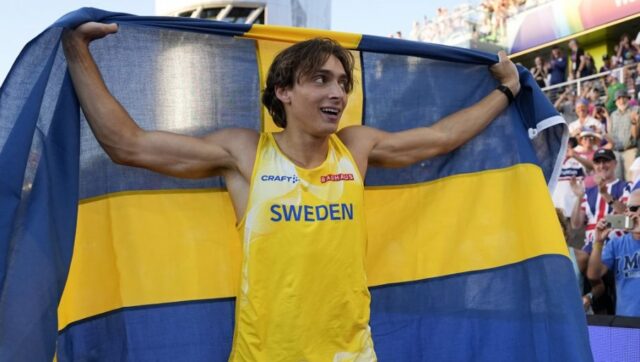 NIJE-BILO-DILEME-Svedski-atleticar-Duplantis-najbolji-sportista-Evrope-u.jpg NIJE BILO DILEME Svedski atleticar Duplantis najbolji sportista Evrope u.jpg