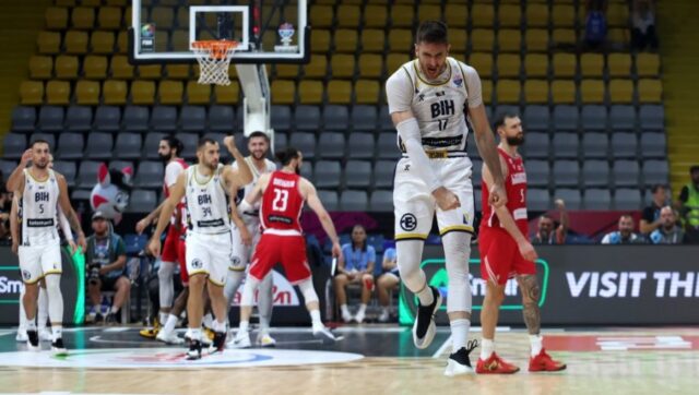 Zmajevi-pobedili-Gruziju-i-obezbedili-plasman-u-osminu-finala-Evorbasketa.jpg Zmajevi pobedili gruziju i obezbedili plasman u osminu finala evorbasketa.jpg