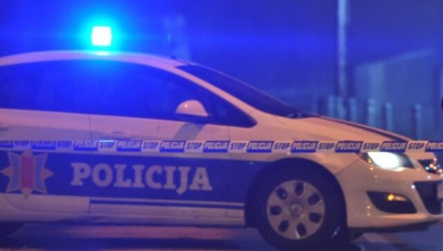 HRVATSKI-NAVIJACI-NAPADNUTI-U-CRNOJ-GORI-Haos-pred-utakmicu-kvalifikacija.jpg HRVATSKI NAVIJACI NAPADNUTI U CRNOJ GORI Haos pred utakmicu kvalifikacija.jpg