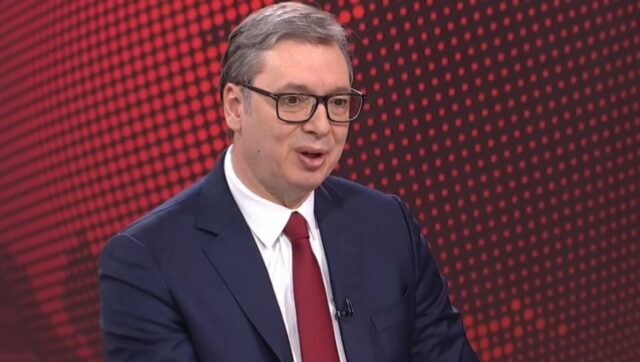 Nepokolebljiv srpski duh borbe Aleksandar Vucic cestitao Majdovu i Siminu.jpg