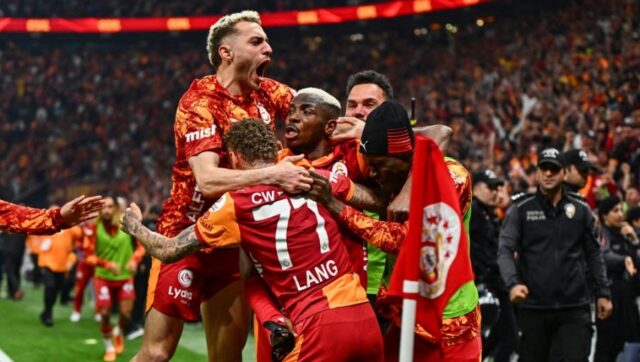 OSIMEN HEROJ GALATASARAJA Velikan iz Istanbula osvojio 27 titulu sampiona.jpg