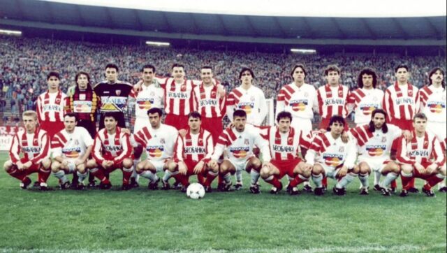 Crveno beli dan Fudbaleri Crvene zvezde i Olimpijakosa 9 maja obelezavaju.jpg