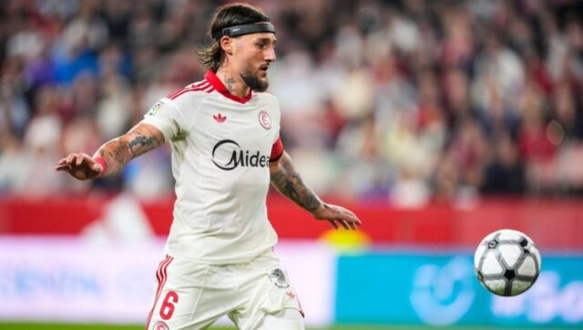 LEGENDA-AJAKSA-ZOVE-SRBINA-Kapiten-napusta-najtrofejniji-klub-Lige-Evrope.jpg LEGENDA AJAKSA ZOVE SRBINA Kapiten napusta najtrofejniji klub Lige Evrope.jpg