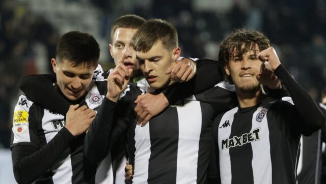 PRENOS VOJVODINA PARTIZAN Spektakl na Karadjordju Cakar iznenadio sastavom.jpg