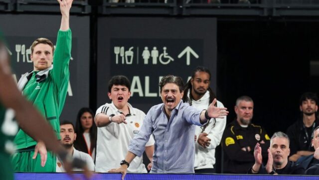 Zvezde znaju kada da zasijaju Oglasio se kontraverzni Dimitris Janakopulos.jpg