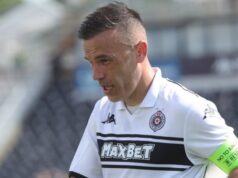 PARTIZAN UBEDLJIV NA OPROŠTAJU LEGENDE: Crno-beli razbili Radnik, Natho završio karijeru (FOTO/FOTO) PARTIZAN UBEDLJIV NA OPROSTAJU LEGENDE Crno beli razbili Radnik Natho zavrsio.jpg
