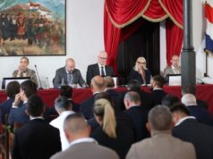 Dosad neviđeno u srpskom sportu! Olimpijski komitet Srbije izabrao doživotnog počasnog predsednika (FOTO) Dosad nevidjeno u srpskom sportu Olimpijski komitet Srbije izabrao dozivotnog.jpg