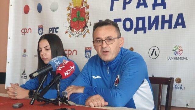 Pred jagodinkama teska utakmica borba za finale kupa rukometasicama zeleznicara.jpg