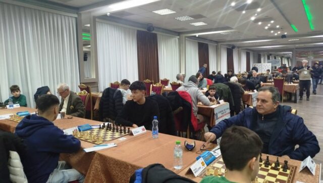 POCEO-„ZIMSKI-SAHOVSKI-FESTIVAL-U-Paracinu-igraci-iz-brojnih-zemalja.jpg POCEO „ZIMSKI SAHOVSKI FESTIVAL U Paracinu igraci iz brojnih zemalja.jpg
