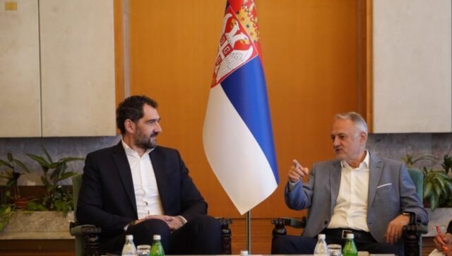 MINISTAR-GAJIC-UGOSTIO-GARBAHOSU-Predsednik-FIBA-Evropa-podrzao-srpsku-profesionalnu.jpg Ministar gajic ugostio garbahosu predsednik fiba evropa podrzao srpsku profesionalnu.jpg