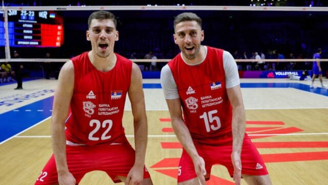 NEMANJA-PROBUDIO-ORLOVE-Odbojkasi-predvodjeni-bracom-Masulovic-matirali-Ukrajince-na.jpg NEMANJA PROBUDIO ORLOVE Odbojkasi predvodjeni bracom Masulovic matirali Ukrajince na.jpg