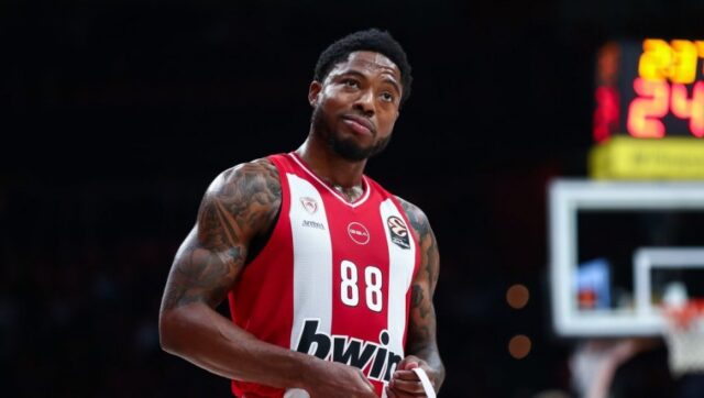 Panatinaikos podneo prijavu protiv bivseg kosarkasa Partizana zbog pokazivanja srednjeg.jpg