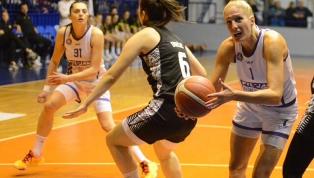 „MALENE-OPET-POGNUTIH-GLAVA-Kosarkasice-Kraljeva-porazene-i-od-beogradskog.jpg „MALENE OPET POGNUTIH GLAVA Kosarkasice Kraljeva porazene i od beogradskog.jpg