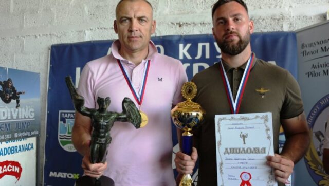 PILOTI „NASIH KRILA BEZ PREMCA Posada Naumovic Pavlovic pobednik 8 Memorijala.jpg