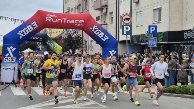 Kenijac pobednik svilajnackog polumaratona na tradicionalnoj sportskoj manifestaciji oko 600.jpg