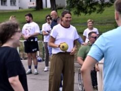 PREDVOĐENI DRAGANOM CVIJIĆ! Heroji Beogradskog maratona posetili učesnike rehabilitaciono-rekreativnog kampa za decu sa invaliditetom PREDVODJENI DRAGANOM CVIJIC Heroji Beogradskog maratona posetili ucesnike rehabilitaciono rekreativn.jpg