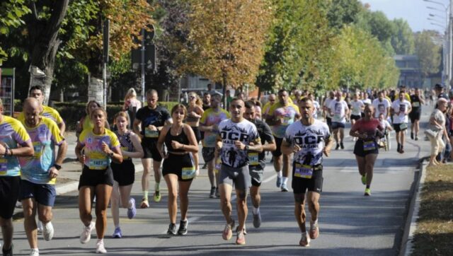 DOMINACIJA-SRPSKIH-ATLETICARA-U-Kraljevu-odrzana-ulicna-„Trka-Kraljeva–Trka-za.jpg DOMINACIJA SRPSKIH ATLETICARA U Kraljevu odrzana ulicna „Trka Kraljeva–Trka za.jpg